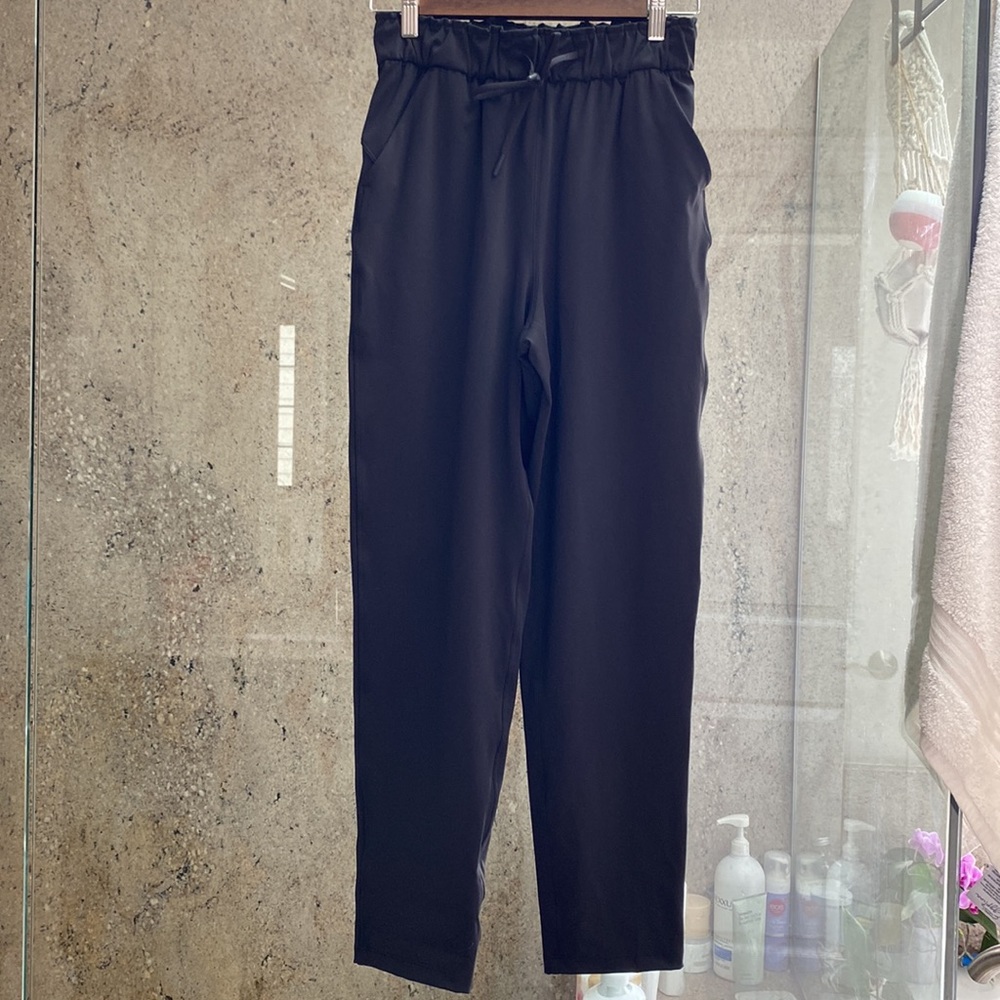 Lululemon pants 4 - Picture 2 of 6